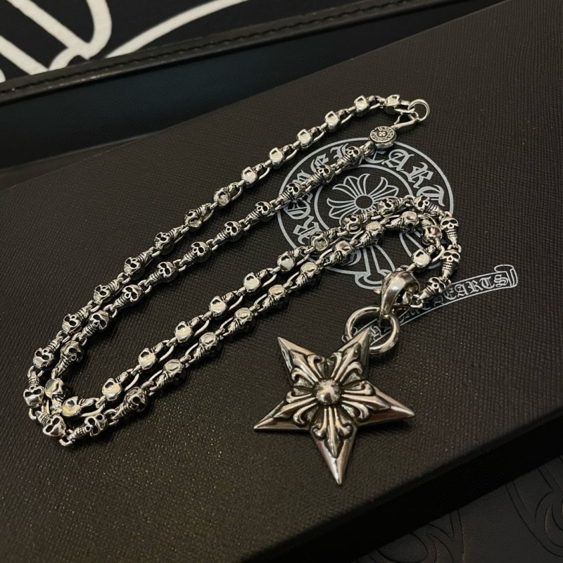 Ch*0me He**ts necklaces